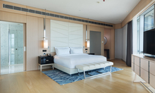 Corner Suite / Bedroom