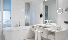 Deluxe Room - Executive Room – Family Suite / Bathroom II